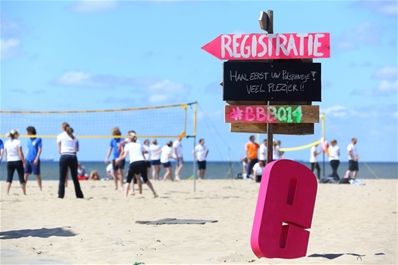 Beach+Branche+Barbecue%3A+derde+foodconcept%2F+PPeople+daagt+volleybalteams+uit